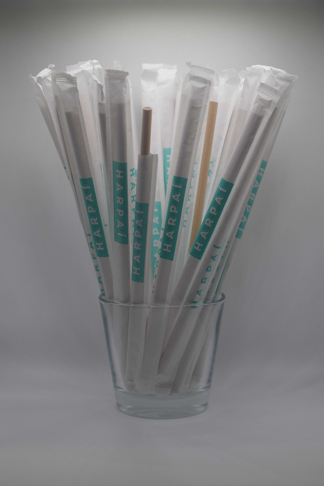 PAIE DE BĂUT DIN HÂRTIE, AMBALATE INDIVIDUAL – NATUR – SET 1000 BUCĂȚI (197X6MM) 3