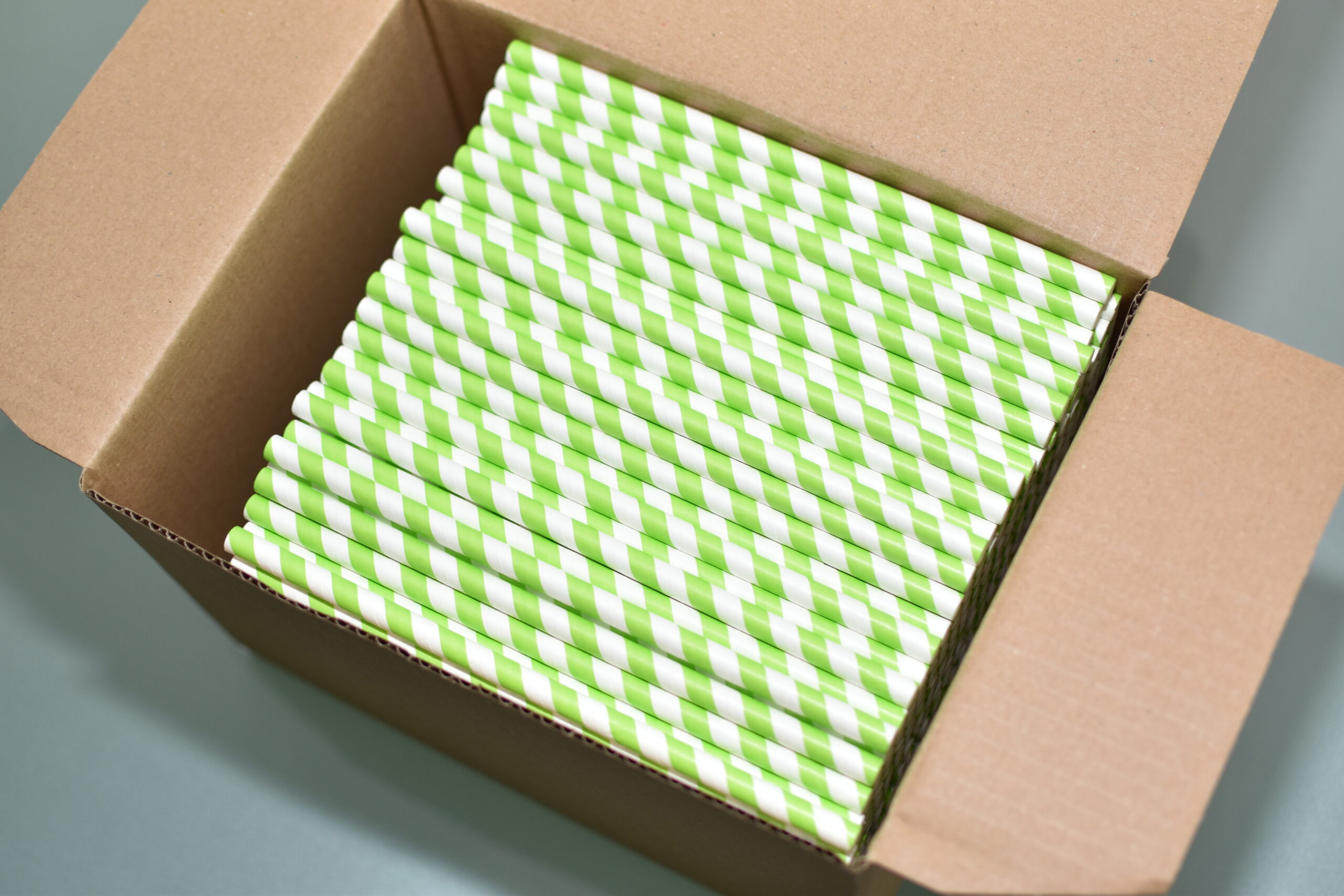 PAIE DE BĂUT DIN HÂRTIE, ALB-VERDE (197X8MM) – SET 400 BUCĂȚI 2