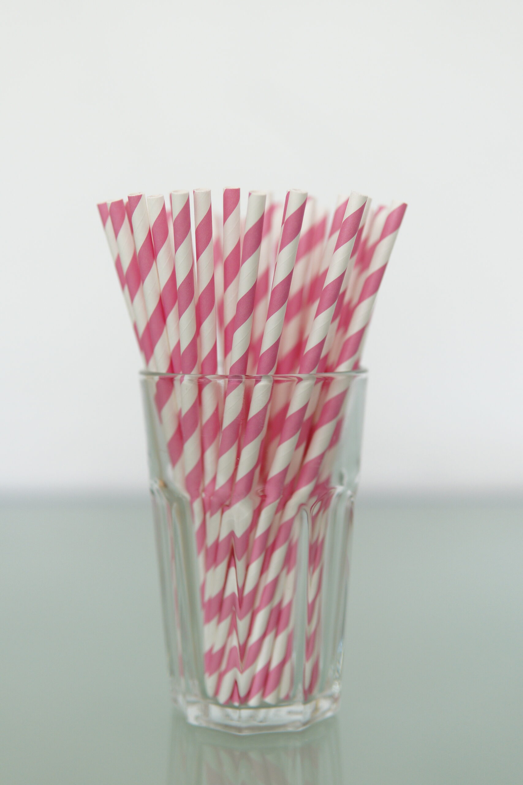 PAIE DE BĂUT DIN HÂRTIE, ALB-ROZ (197X6MM) – SET 400 BUCĂȚI 3