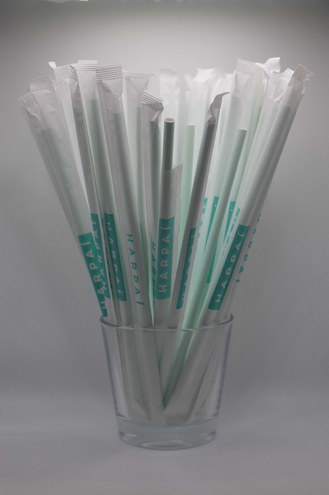 PAIE DE BĂUT DIN HÂRTIE, AMBALATE INDIVIDUAL – VERDE MENTĂ – SET 200 BUCĂȚI (197X6MM) 3
