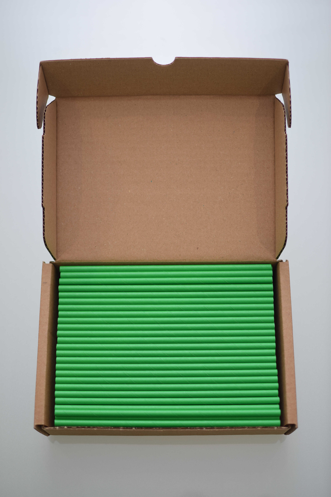 PAIE DE BĂUT DIN HÂRTIE, VERDE (197X6MM) – SET 200 BUCĂȚI 2