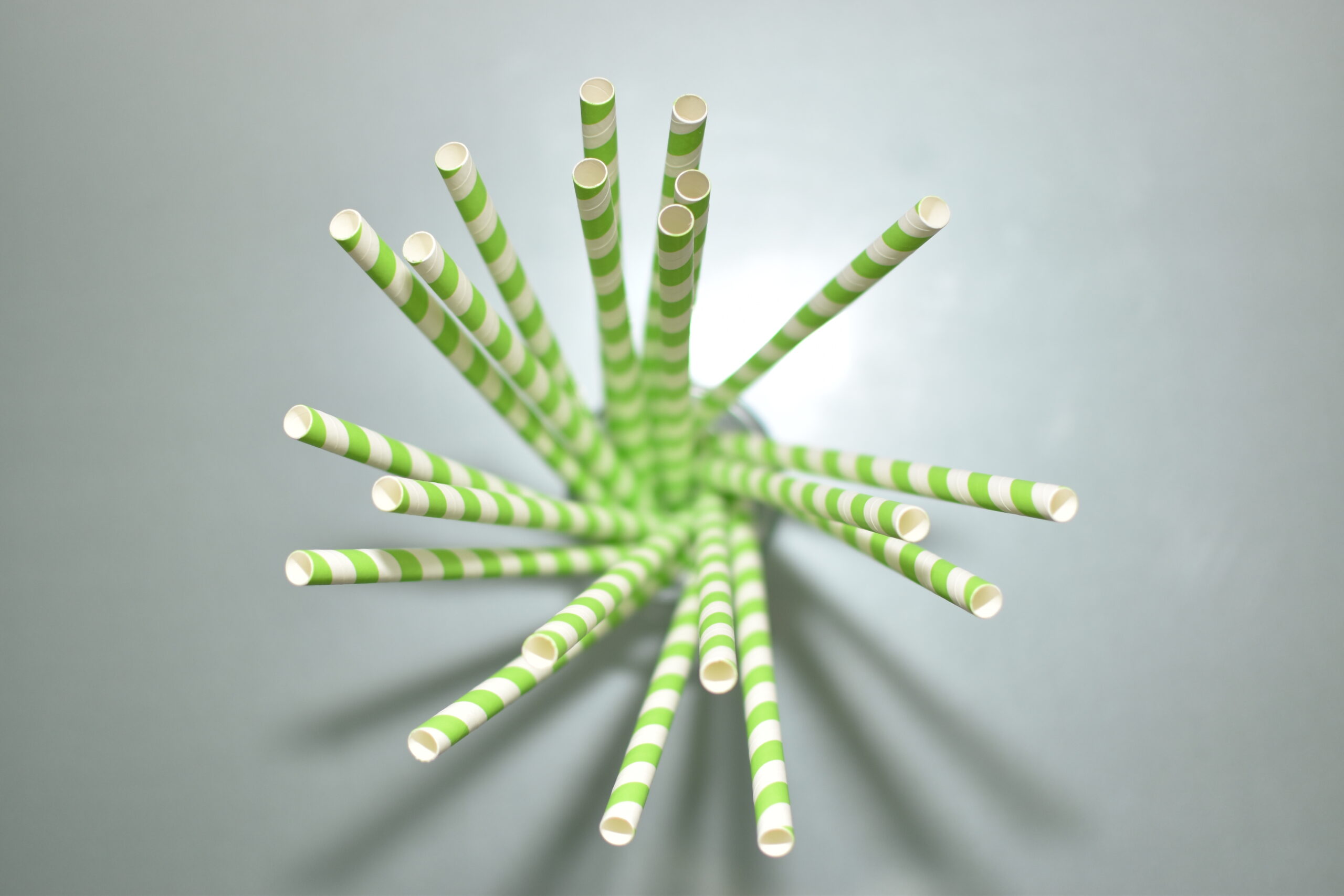 PAIE DE BĂUT DIN HÂRTIE, ALB-VERDE (197X8MM) – SET 400 BUCĂȚI 4